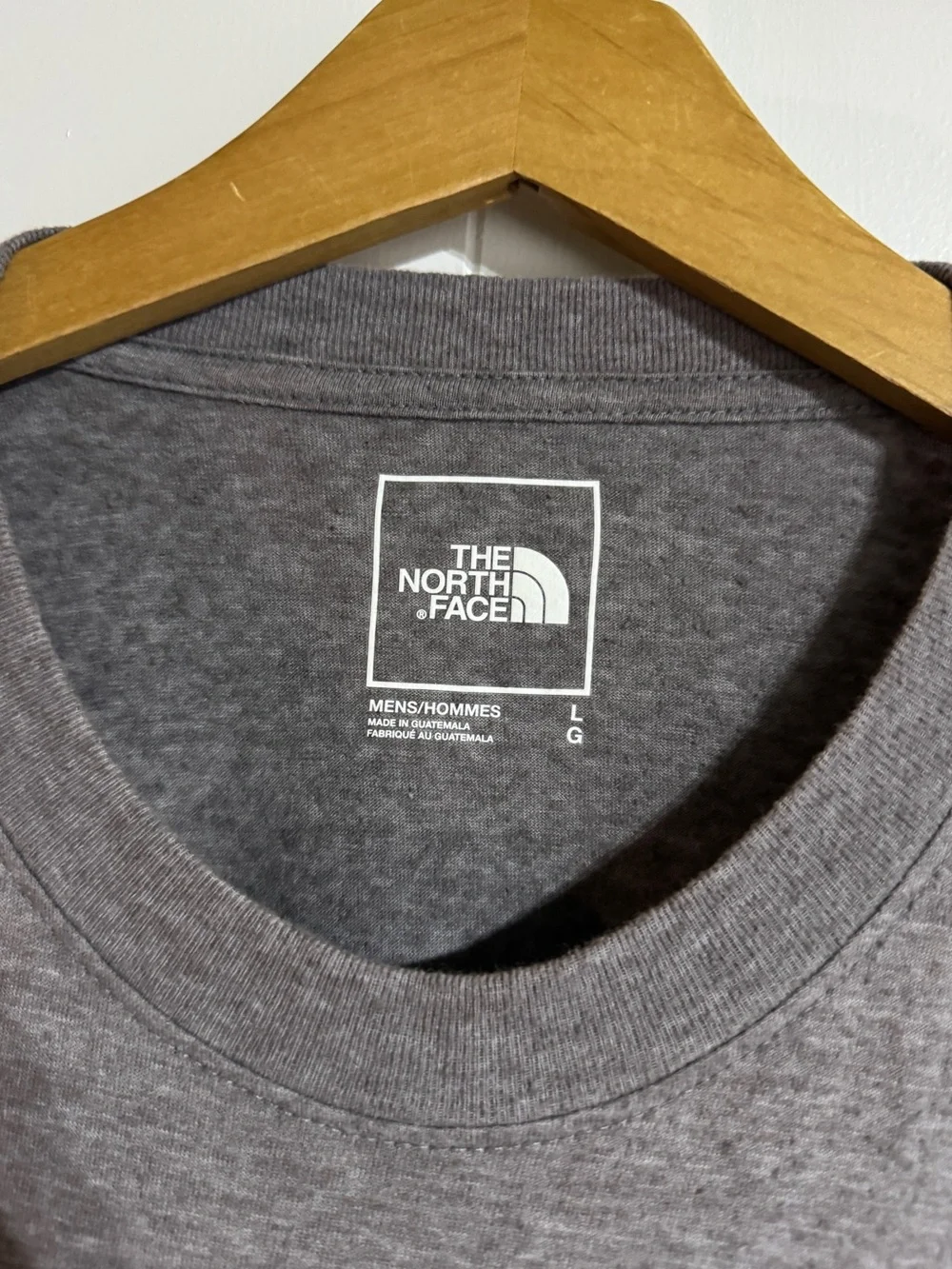 The North Face Men’s Long Sleeve Earth Graphic T-shirt Logo Tee Grey Large TNF